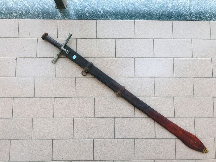 非洲大宝剑:苏丹直剑,奇葩土地上少见的好武器!符合正常人审美