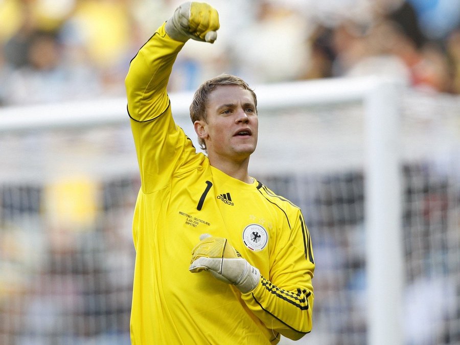 诺伊尔南非世界杯主力门将(为什么说诺伊尔不仅是门将,更是一个"