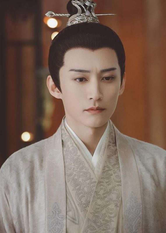 10位新生代“古装男神”：肖战龚俊上榜，谁是你的心头爱？