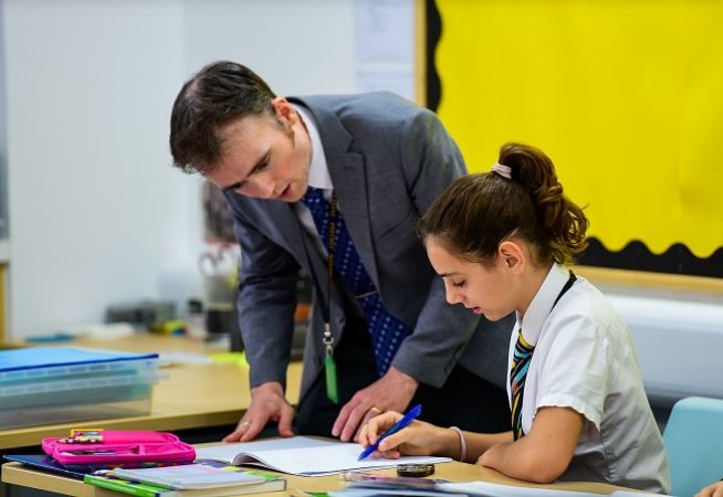 上海“贵族学校”火了，光学费高达几十万，却有着超高的人气