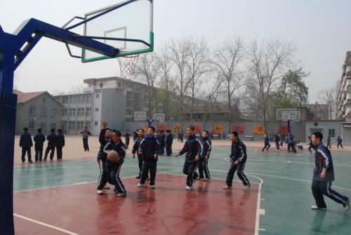案例说保险：孩子意外摔断门牙，学平险该不赔这26400元？