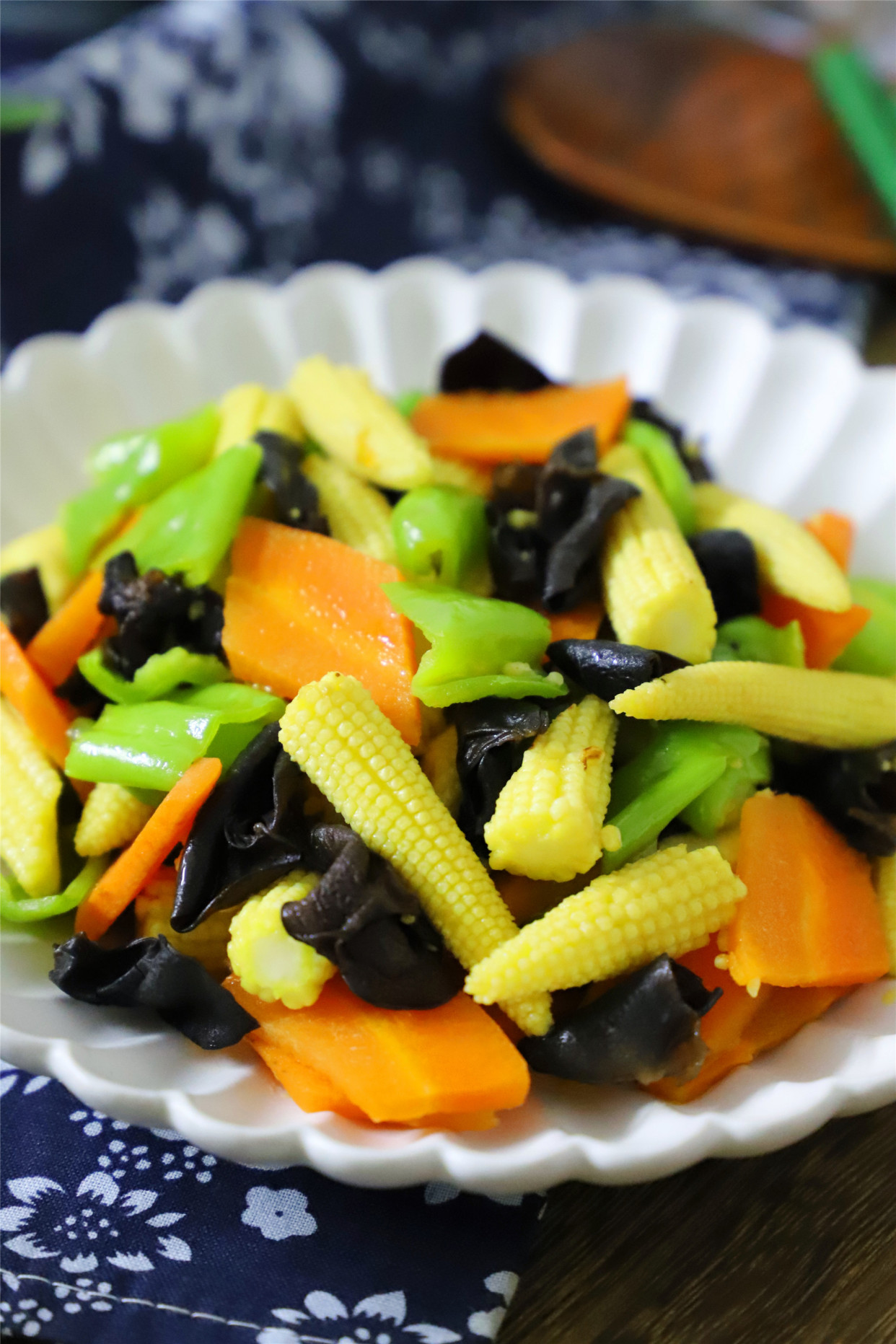 【玉米笋炒杂蔬】