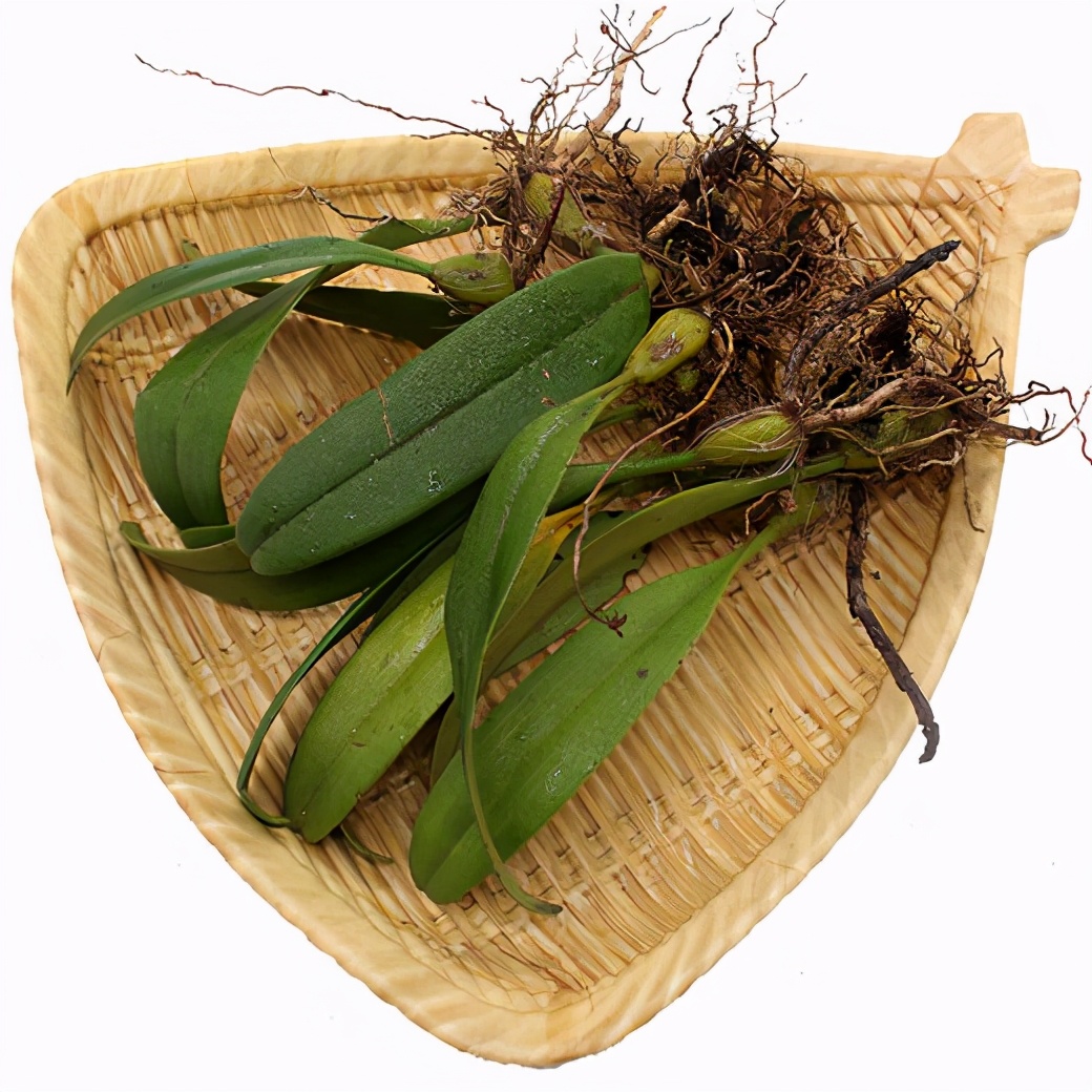 可以多喝石橄榄猪骨汤,润肺化痰)