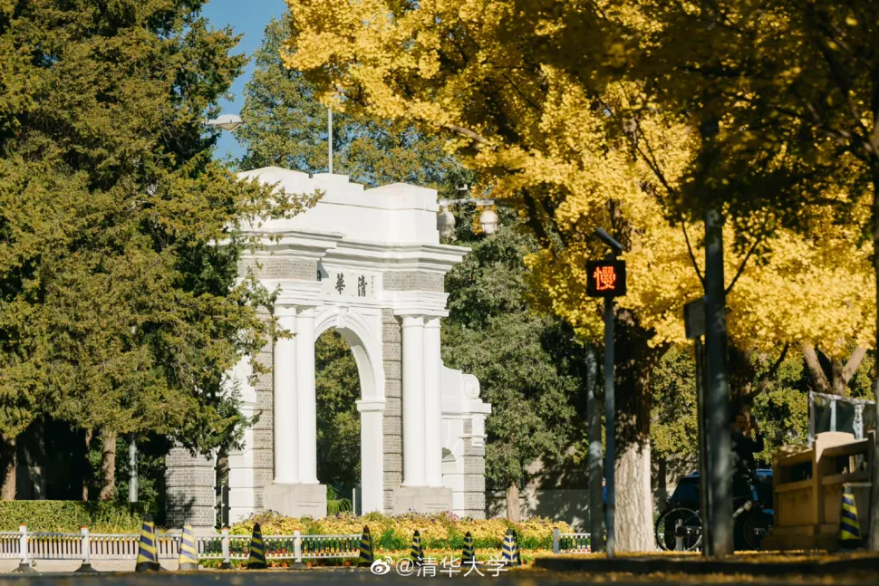 震撼!全国高校最美秋景大PK,哪所高校最最最惊艳?