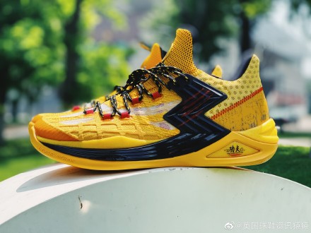 李寧匹克安踏籃球鞋哪個好（國產(chǎn)籃球鞋推薦：李寧設計好，安踏性價比高，361真有那么好？）