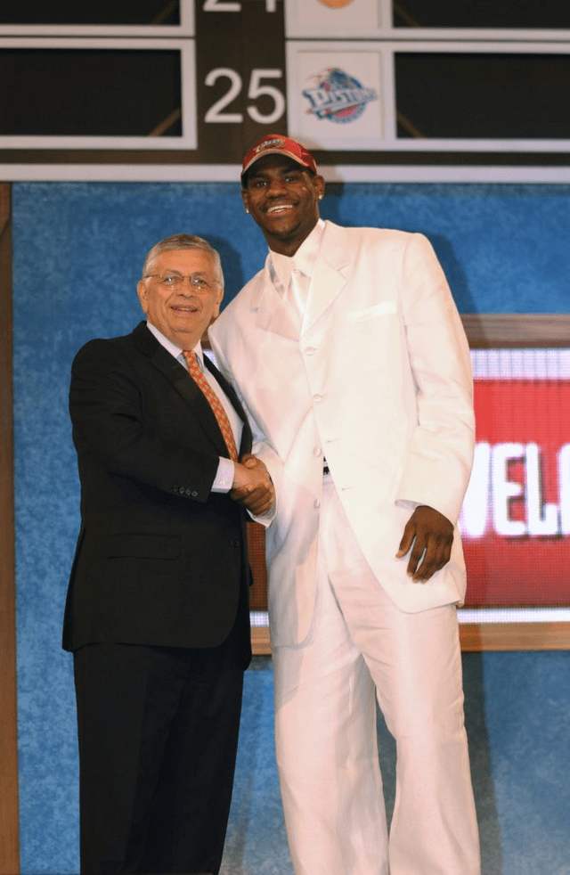 nba球员为什么要戴帽子（NBA冷知识：为什么选秀都要戴帽子上台？这2大原因让每个人都要带）