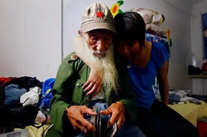 老人为老不尊图片(87岁老人当) - 赤虎壹号