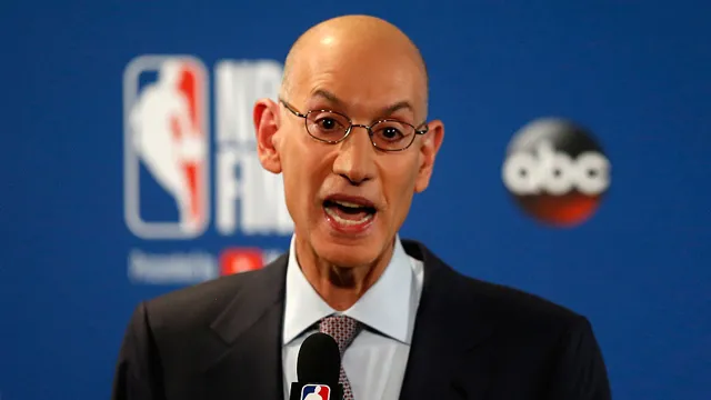 为什么nba都在早上播出(央视复播NBA，为何这么突然？苏群的一句话分析算一针见血了)