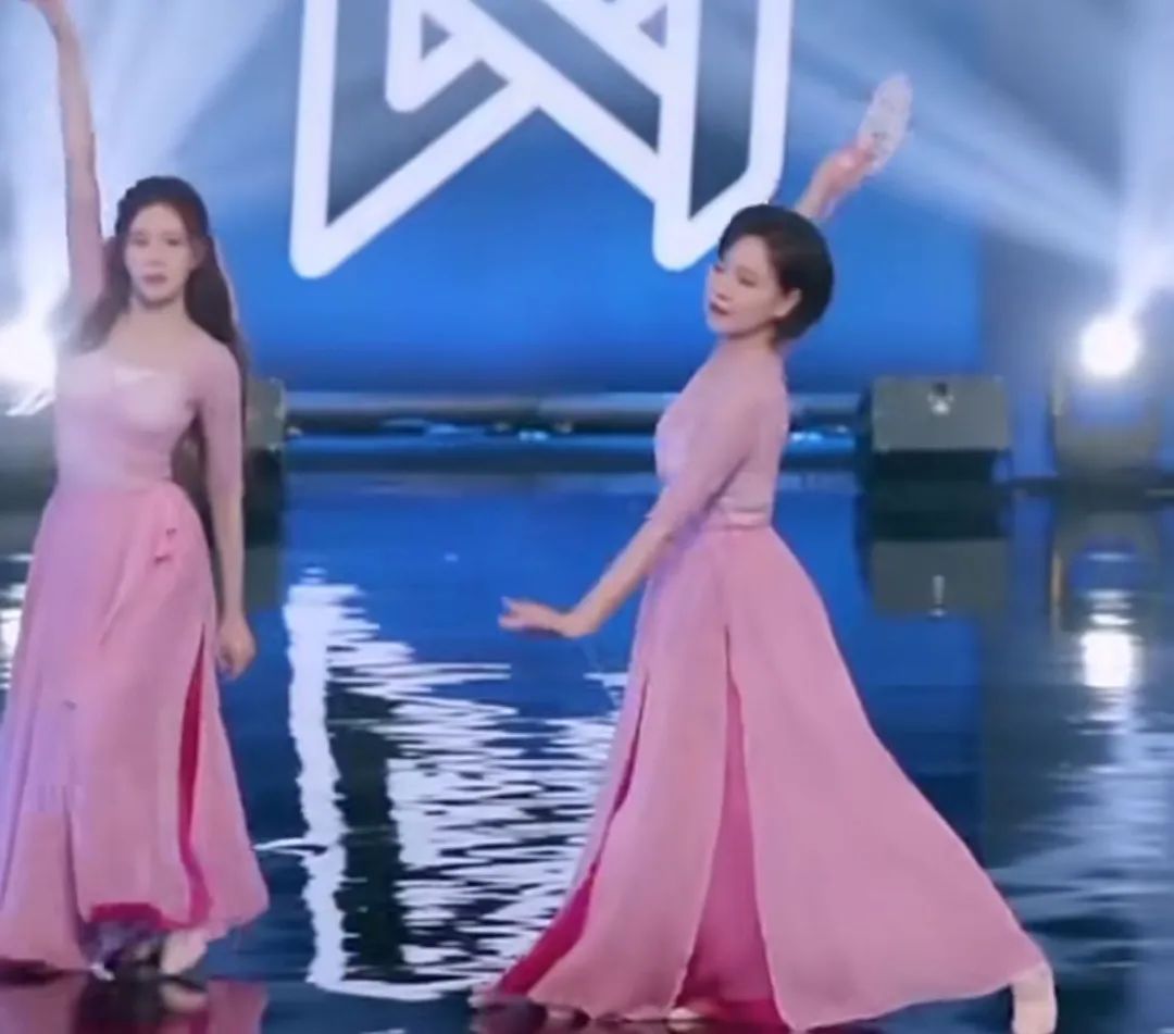 妈妈是富家女，爸爸背景强大，又美又飒的她才是娱乐圈真富婆？