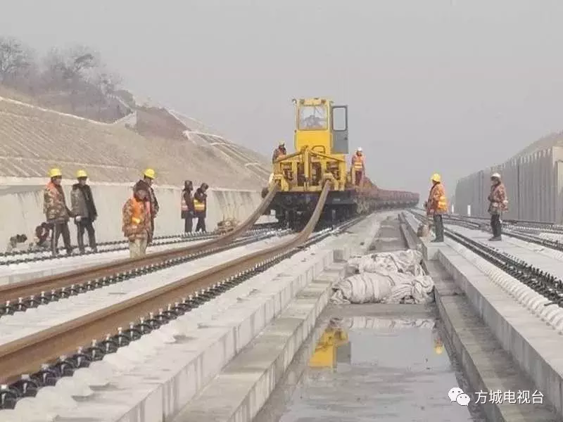 郑万高铁南阳方城段铺轨启动！届时，从南阳到郑州仅需1个多小时