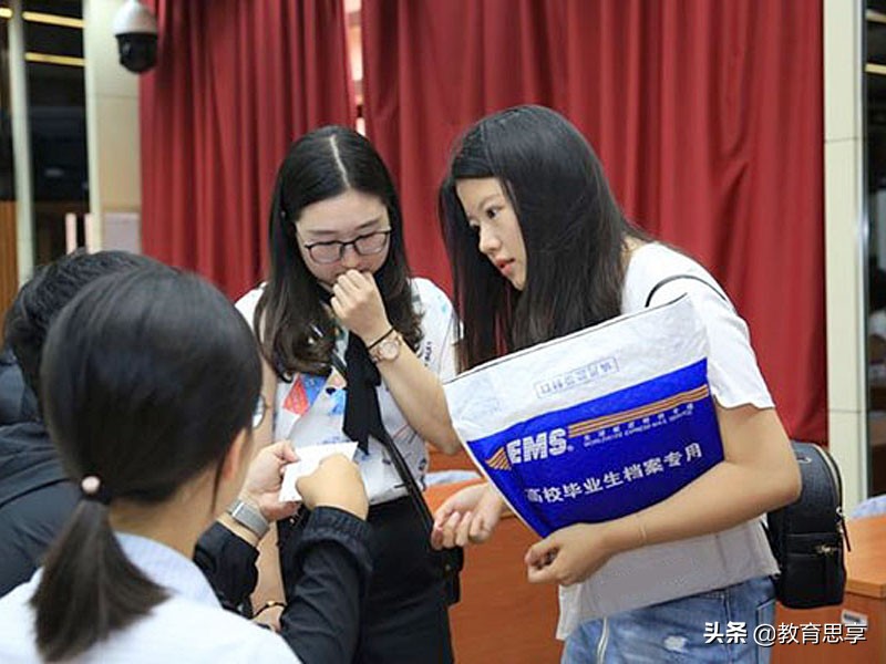 湖南女生半岁失聪，高考615分进吉林大学药学院，现成清华博士生