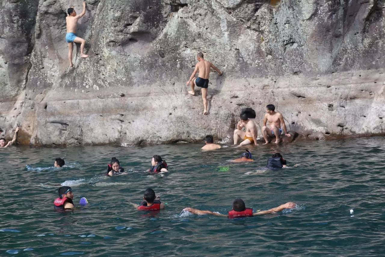 跳水和游泳是一个池子吗（爱尚寰球：游泳-十大适合夏季的运动之一）