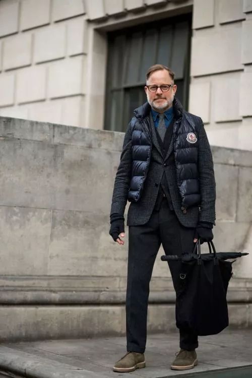 男装裤子叠法陈列图片(时尚达人的叠穿大法) - 赤虎壹号