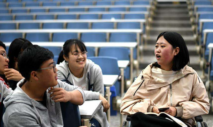 大学挂科后果很严重，期末考试即将来临，大学生们别“以身犯险”