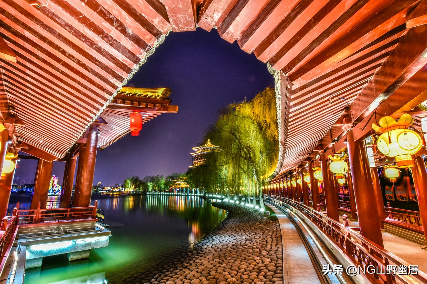 西安最美夜景:灯火辉煌的热闹街景,重现昔日的大唐盛世