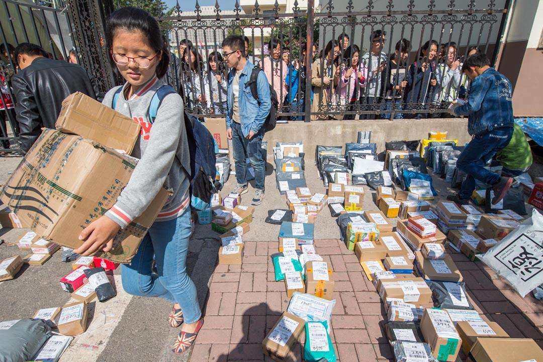 孩子上大学该给多少生活费？看完这张等级表，父母心里有数