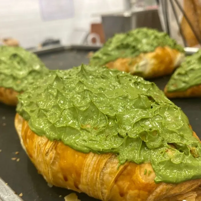 碳水星人欲罢不能！深圳这6家宝藏面包店，每款都很绝