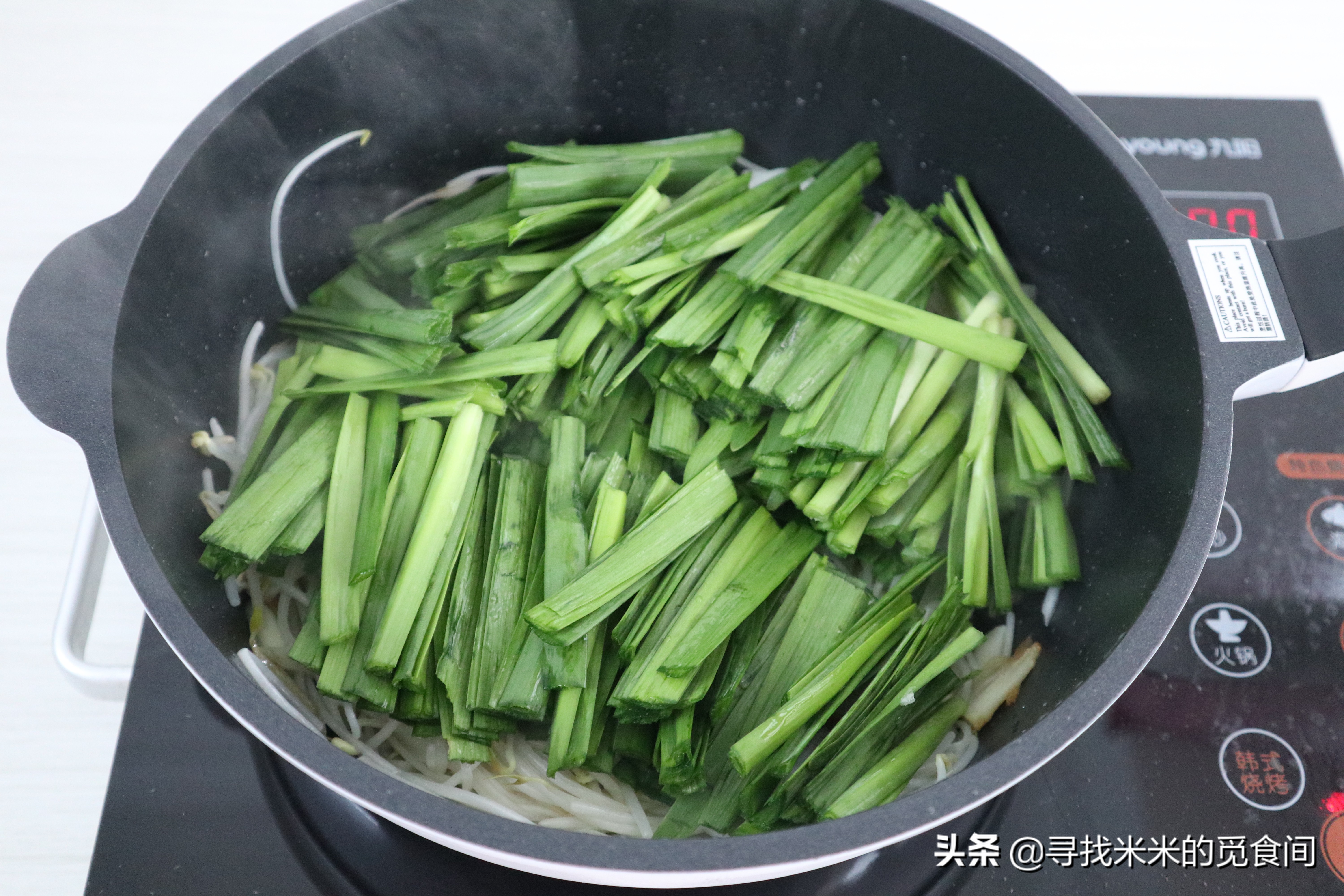 韭菜炒豆芽怎么做才好吃，记住1个诀窍就够了，口感鲜嫩又爽脆