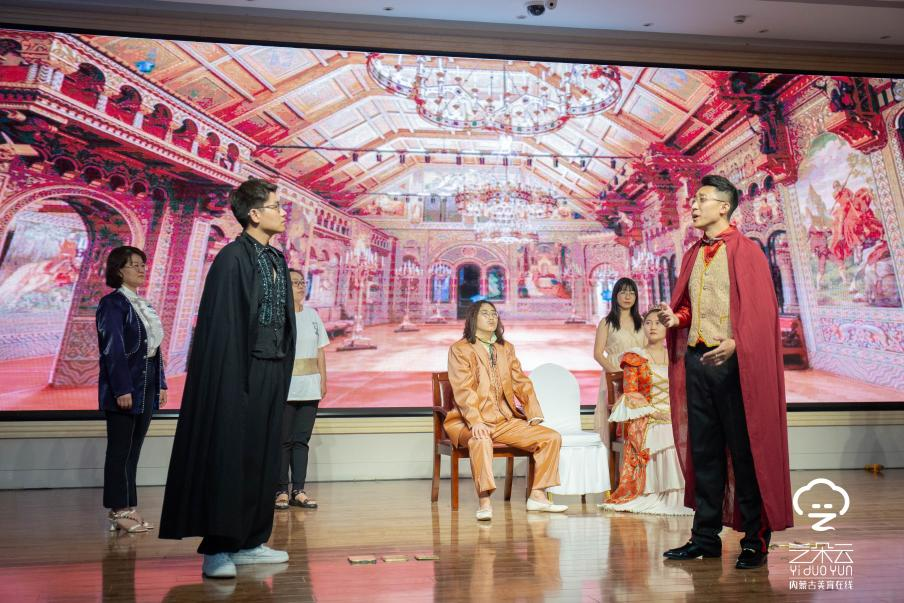 2021年高雅艺术进校园——朗诵表演培训班在呼和浩特圆满落幕