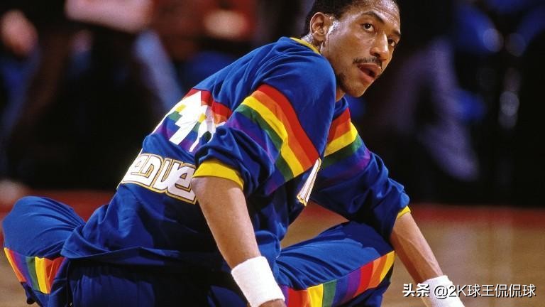 最强nba名人堂小前锋换谁好(他们的眼里只有篮筐！｜NBA80年代5大砍分最强小前锋都有谁？)