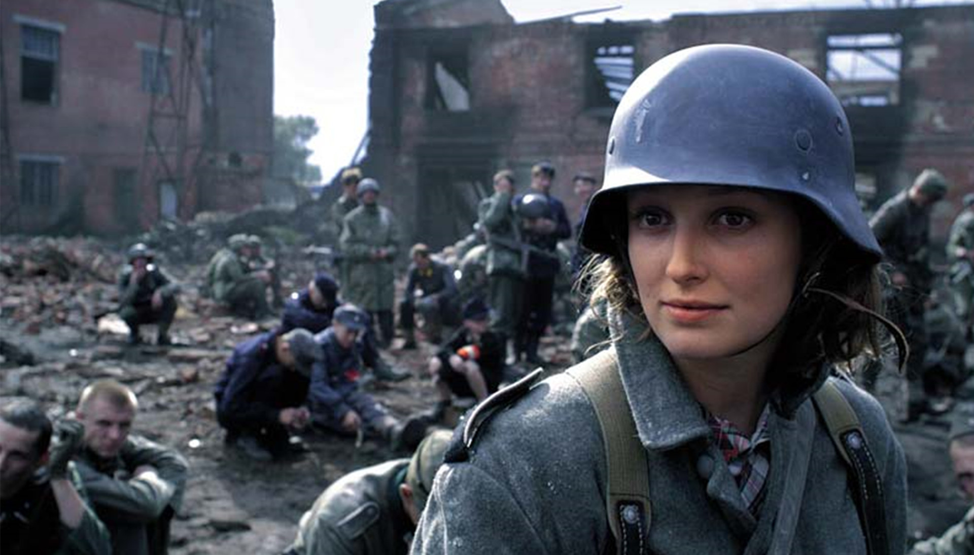 千万别被好莱坞的战争片给骗了,真实的二战德军,绝对没那么弱