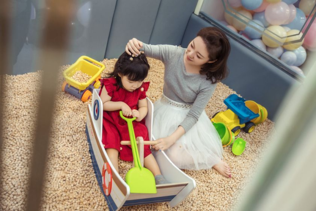 「郑州·二七万象城」这家700㎡梦幻双层亲子餐厅！谁来谁尖叫！