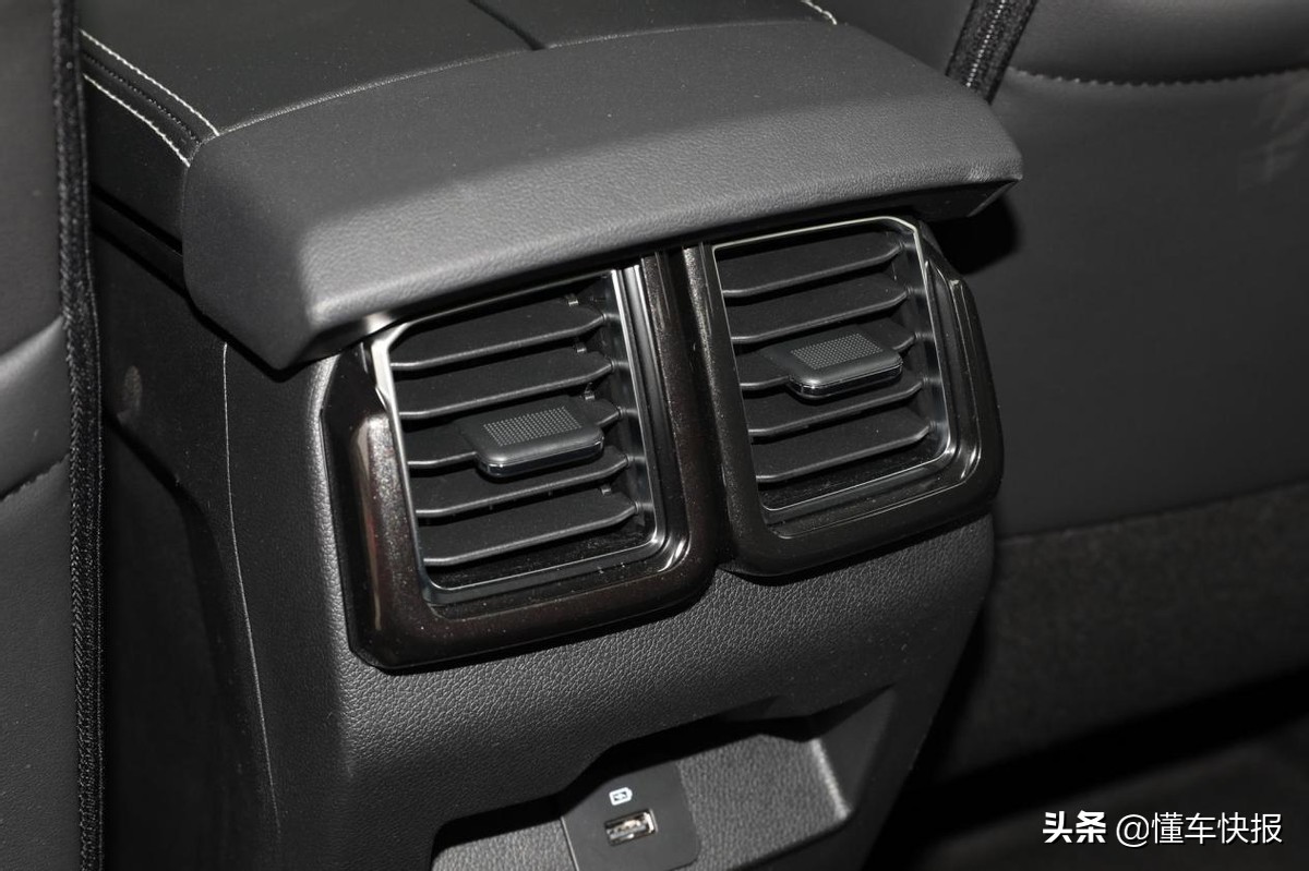 14万元可入手的48V轻混家用SUV，福特领界S智领轻混型解析