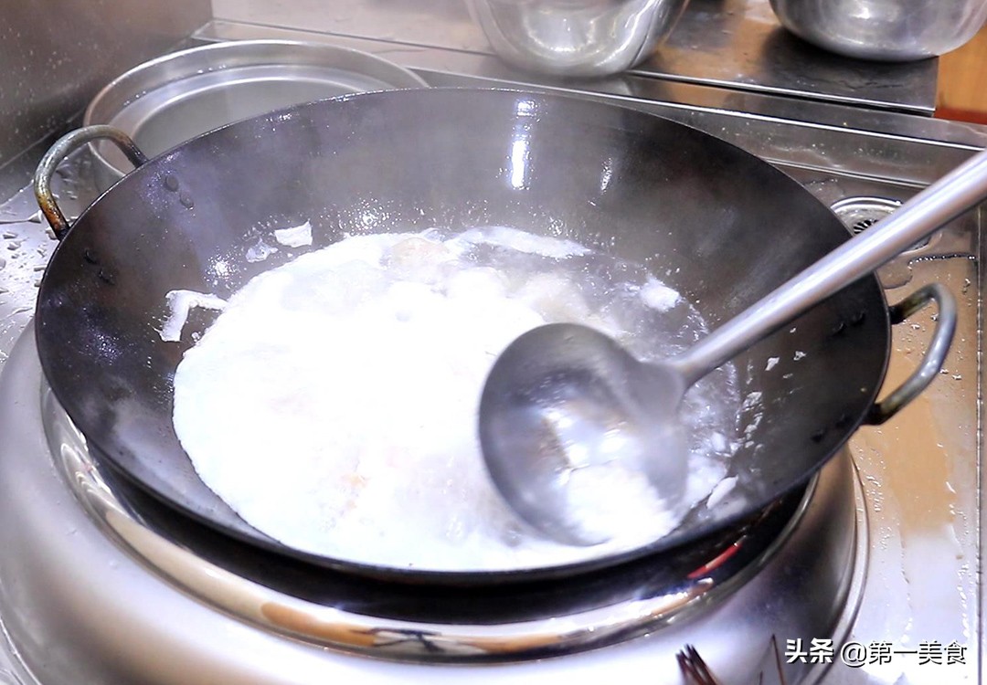 圖片[4]-【蓮藕豬蹄】做法步驟圖 湯汁入味 老少皆宜-起舞食譜網