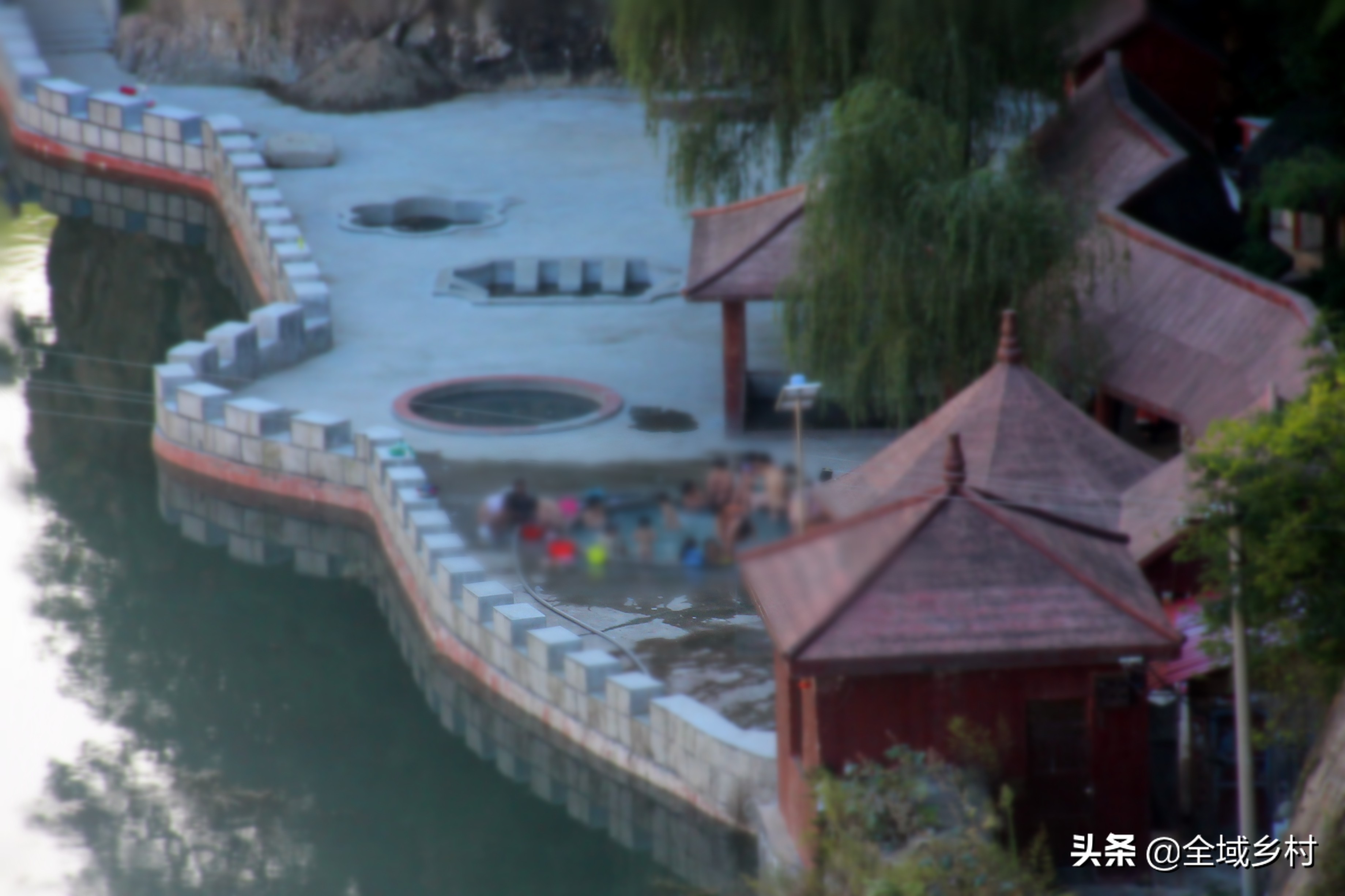 汤河温泉裸浴风情让游客大呼过瘾，知道有哪些好玩的“潜规则”吗