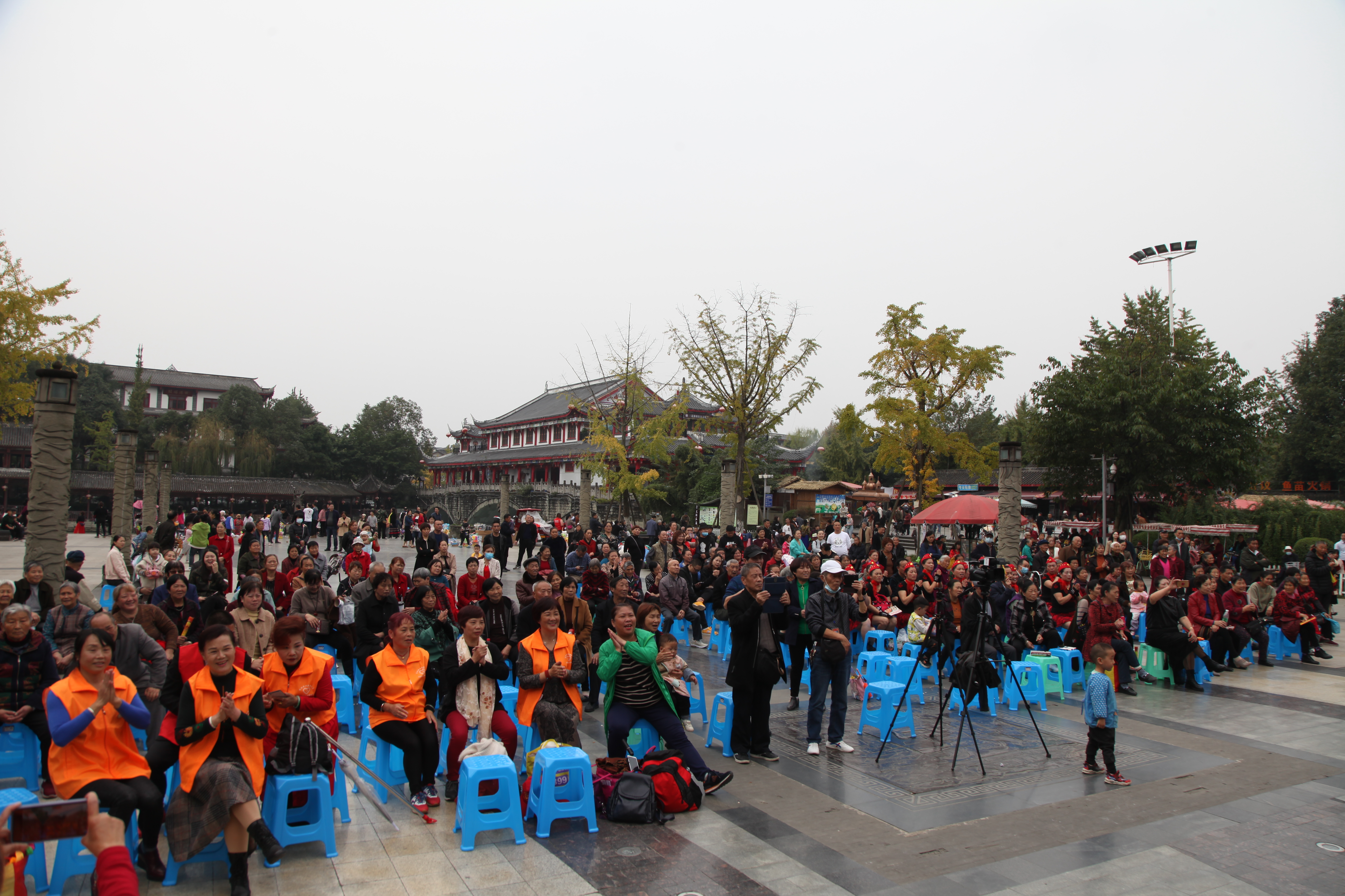 四川省众扶慈善基金会让银发群体夕阳更美好