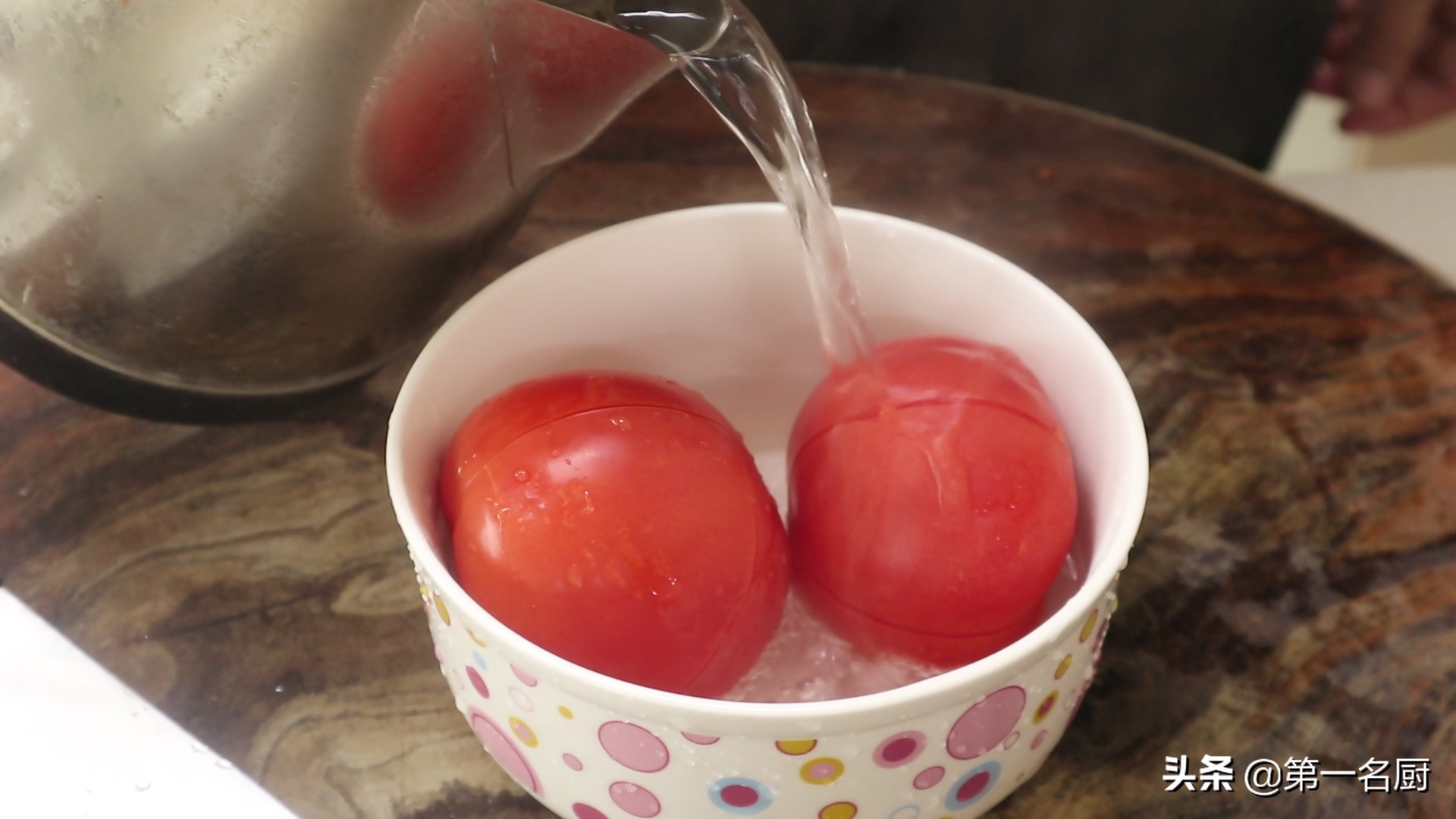 西红柿疙瘩汤「西红柿疙瘩汤减肥可以吃吗」