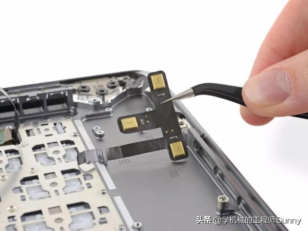 全新 16 英寸 MacBook Pro拆解