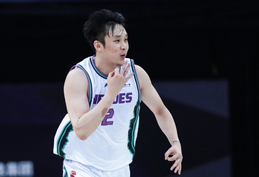 男篮世界杯为什么没丁彦雨航（带齐麟也不带丁彦雨航？三点原因解释杜锋为何要这样做）