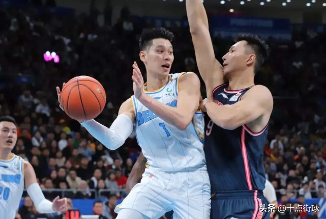 林书豪为什么不回cba球队(林书豪入籍台湾后，为何又拒绝北京重返NBA？背后或有市场考虑)