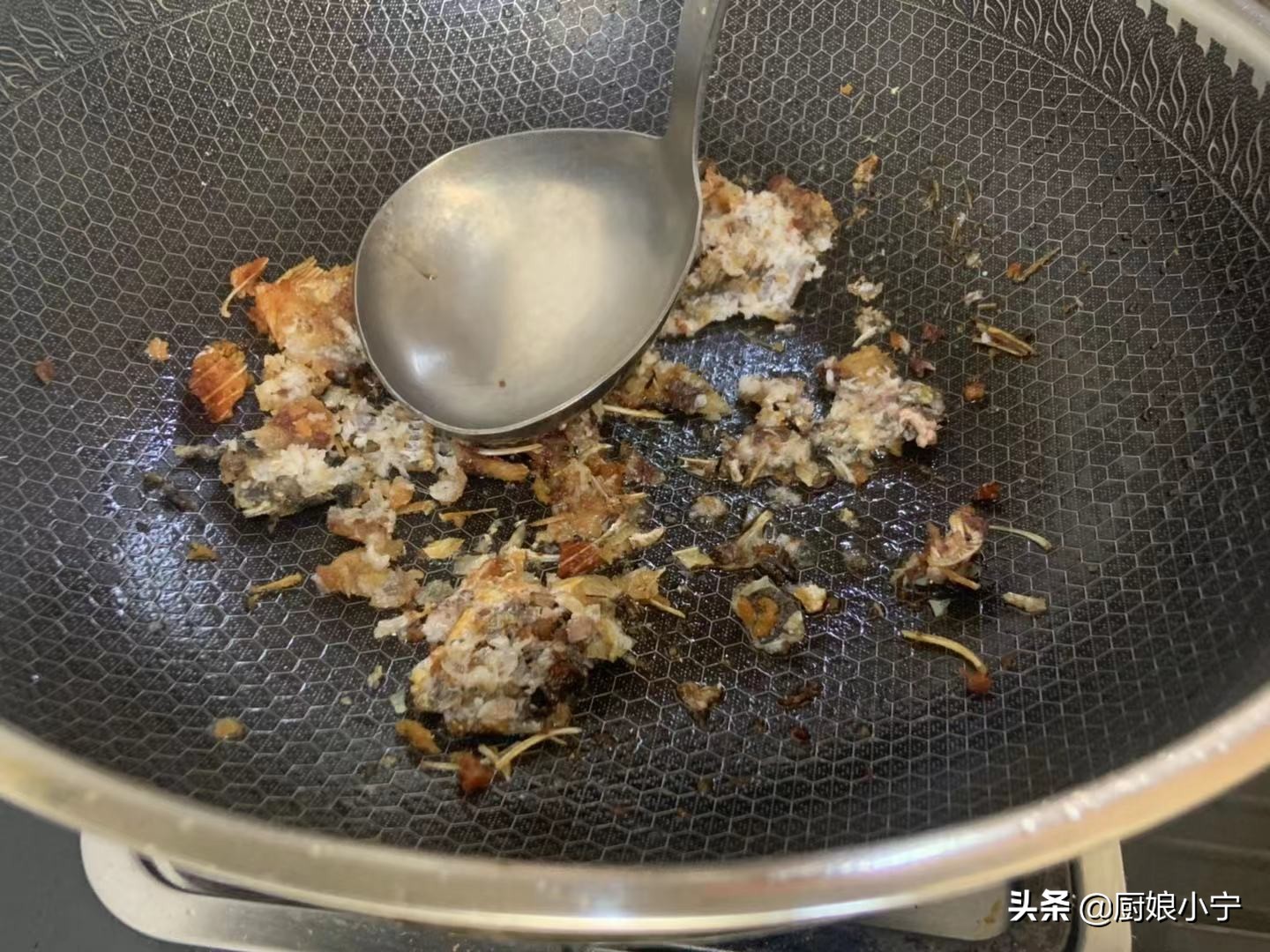 做鱼汤的方法大全(对比了三种熬鱼汤的方法，才发现这种方法最好，汤色浓白味道好)