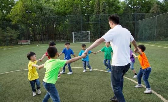 教师工资改革后，想拿到8000元以上的“退休金”？得满足三个条件