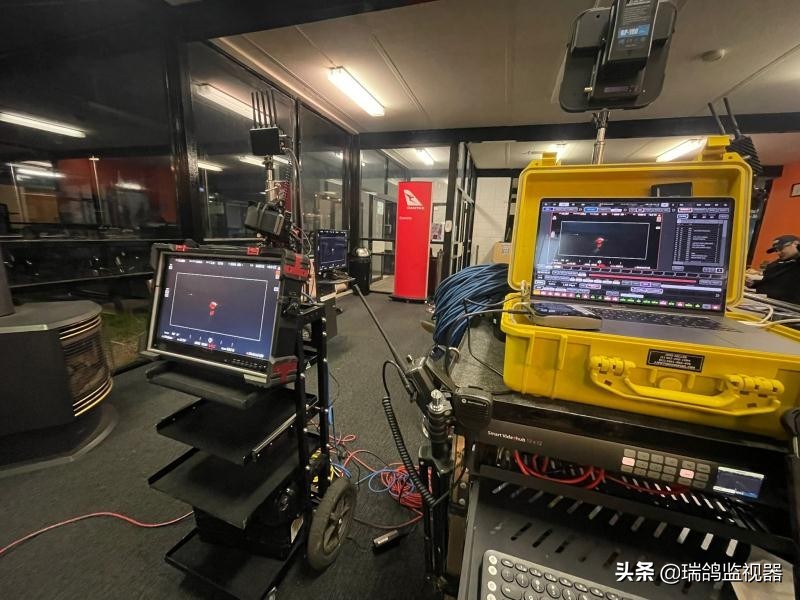 酷炫的汽车广告究竟是怎么拍出来的？专业铠甲监视器给你来揭秘