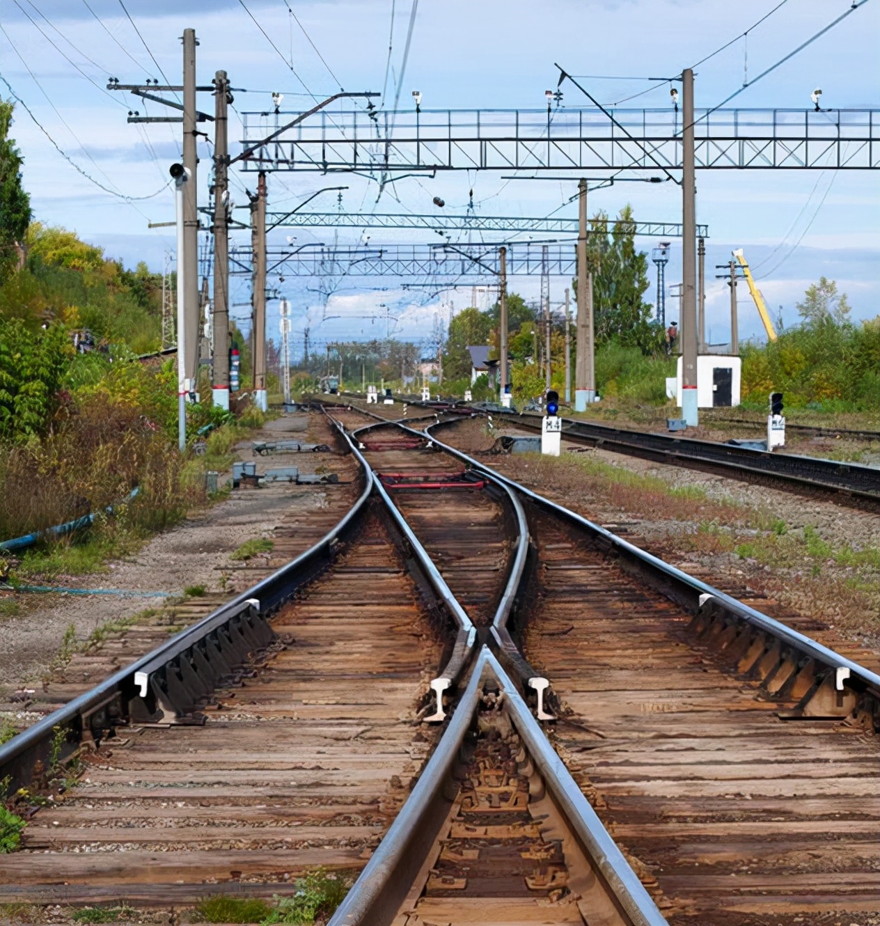 干货|铁路道岔晃车的原因和整治方法 - 标件库