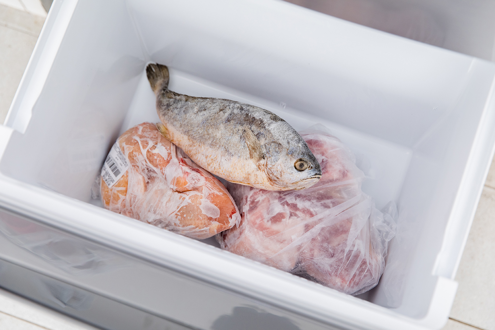 一次屯够一周的食材 美的小户型/大容量冰箱体验评测