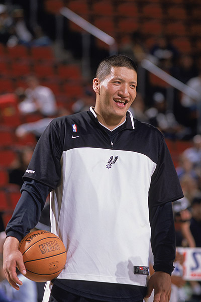 cba09(09年广东击败夺冠,朱芳雨场均22 6拿fmvp,巴特尔呢?