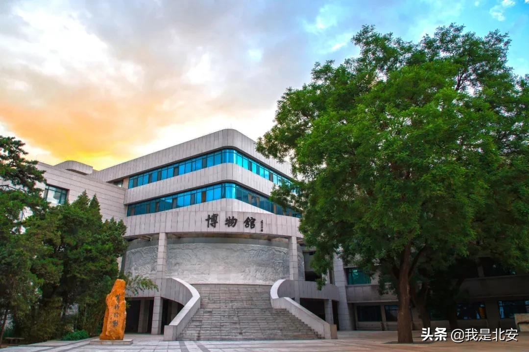 中国人民大学，生日快乐！