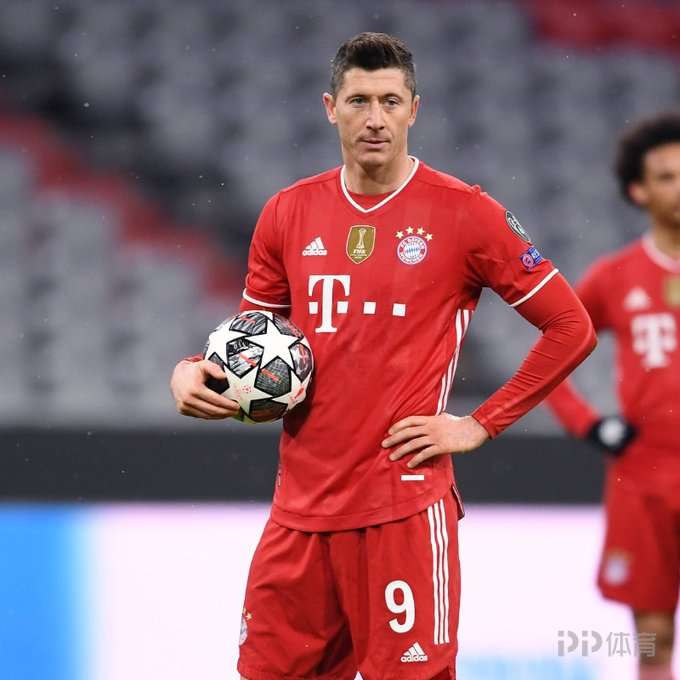 莱万欧冠为什么没上场（拜仁官方：莱万因膝盖伤病缺阵4周 无缘欧冠对阵巴黎）-华海博客