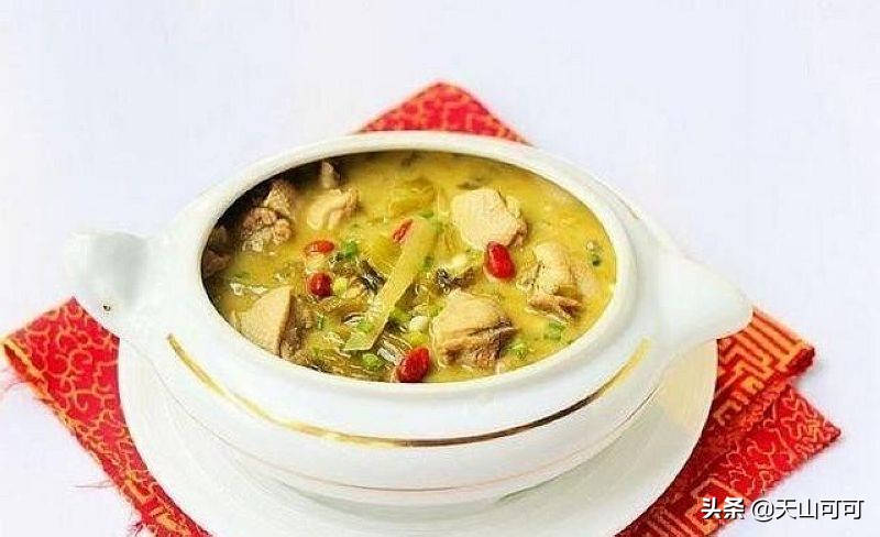 秋季鸭子正肥，鸭子用什么食材煲汤最好？