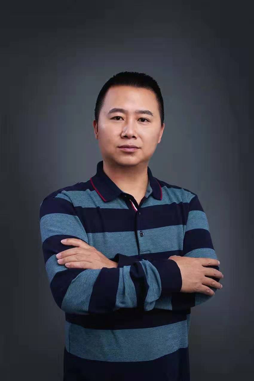 美女歌唱家郝丹丹2020年春节推出新歌《我明白我们》