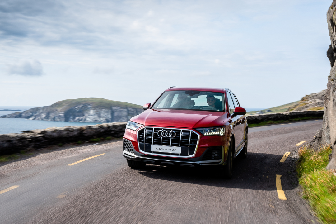3.0T+48V+轴距3米，还有全系7座，这才是真奥迪Q7
