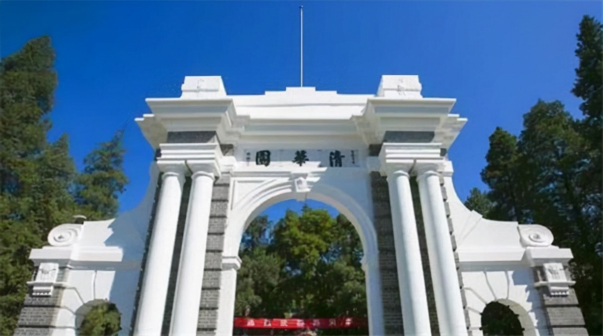 清华毕业后：他工作5年后辞职，回乡做保安，从不参加同学聚会