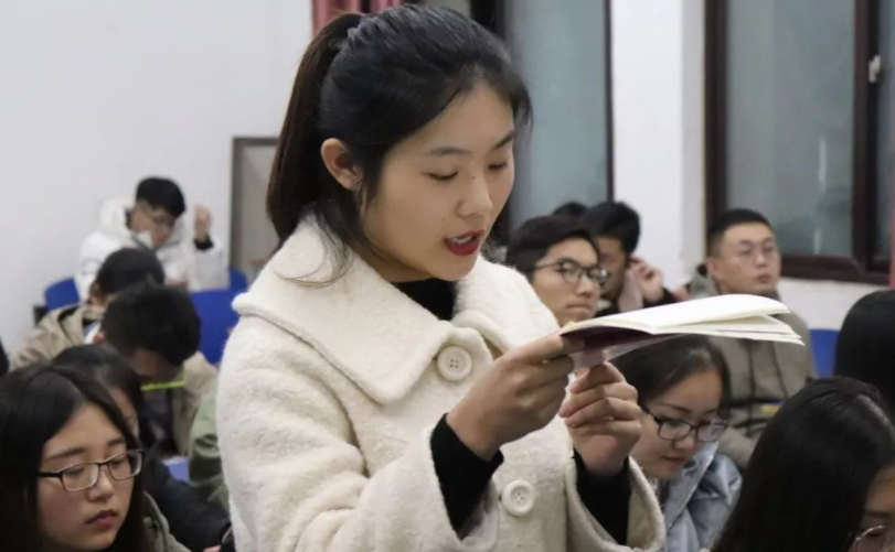 大学生想入党要做哪些准备？关键是找对人，辅导员还是党支书？