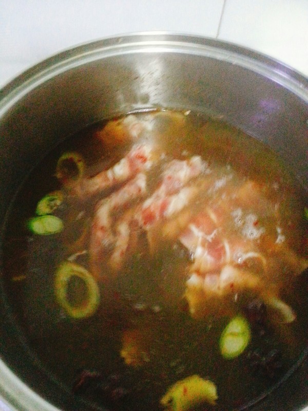 做羊肉火锅时，香料一定不能多放，只用这“3种”就够了，要记住