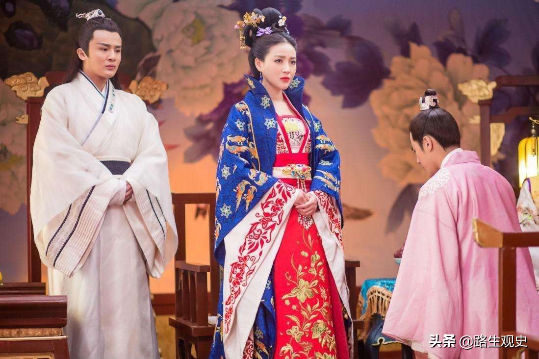 还给这个孩子最了一个非常有意思的名字——赵受益(后来的宋仁宗)