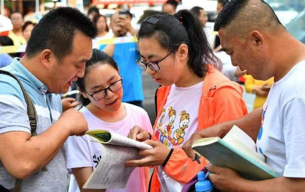 毕业后才知道，公办专科和民办三本截然不同，学生早知晓有好处